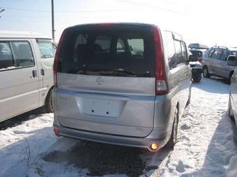 2005 Nissan Serena Photos