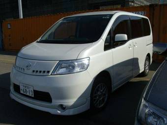 2005 Nissan Serena Photos