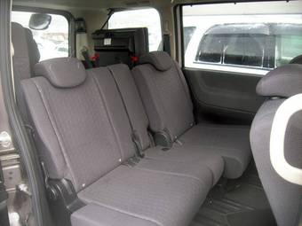 2005 Nissan Serena For Sale