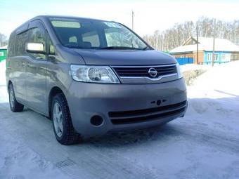 2005 Nissan Serena Photos