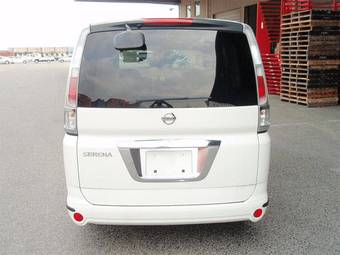 2005 Nissan Serena Pictures