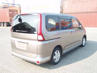 2005 Nissan Serena Wallpapers