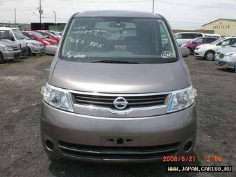 2005 Nissan Serena Pictures