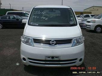 2005 Nissan Serena Pictures