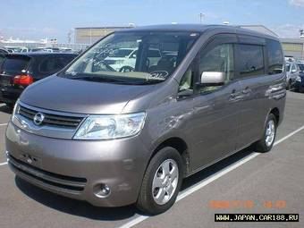 2005 Nissan Serena Pics