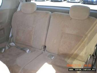 2005 Nissan Serena Photos