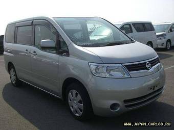 2005 Nissan Serena Photos