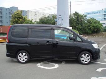 2005 Nissan Serena Pictures