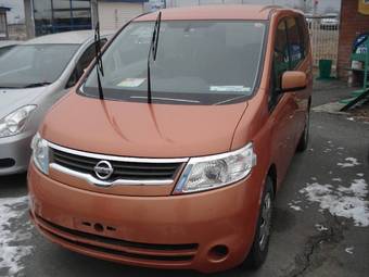 2005 Nissan Serena Photos