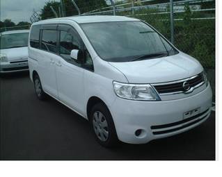 2005 Nissan Serena Pictures