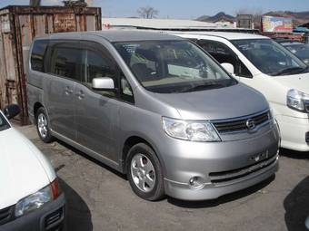 2005 Nissan Serena Pictures