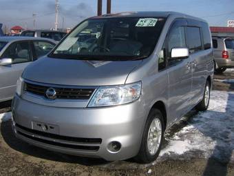 2005 Nissan Serena Pictures