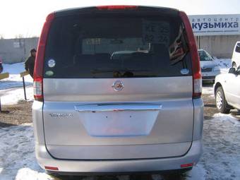 2005 Nissan Serena Photos