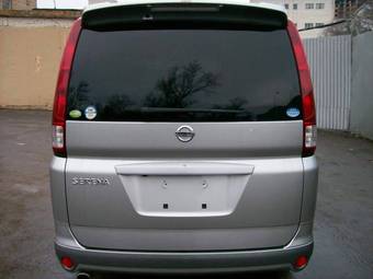 2005 Nissan Serena Pictures