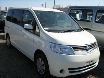 2005 Nissan Serena Pics