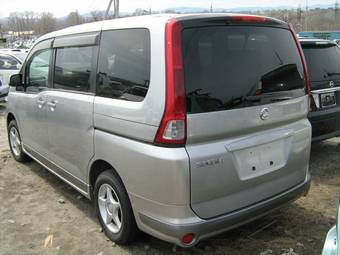 2005 Nissan Serena Images