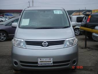 2005 Nissan Serena Photos