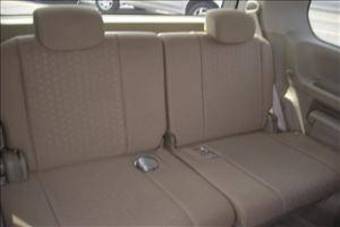 2005 Nissan Serena Pictures