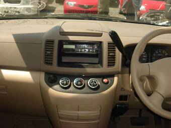 2005 Nissan Serena For Sale