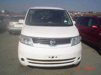 2005 Nissan Serena Pictures