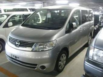 2005 Nissan Serena Photos