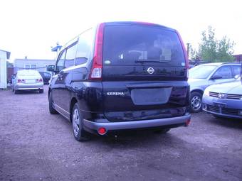 2005 Nissan Serena Photos