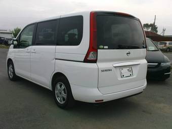 2005 Nissan Serena Pictures