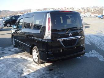 2011 Nissan Serena Photos