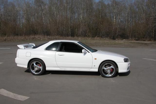 1998 Nissan Skyline