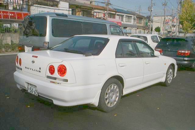 1998 Nissan Skyline Pictures