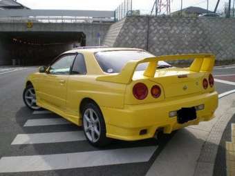 1998 Nissan Skyline Pictures