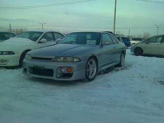 1998 Nissan Skyline Pictures