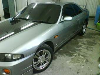 1998 Nissan Skyline Pictures