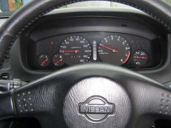 1998 Nissan Skyline Images
