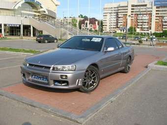 1998 Nissan Skyline Pictures