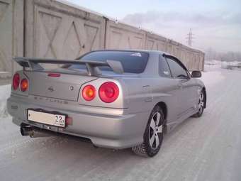 1998 Nissan Skyline Photos