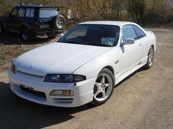 1998 Nissan Skyline Images