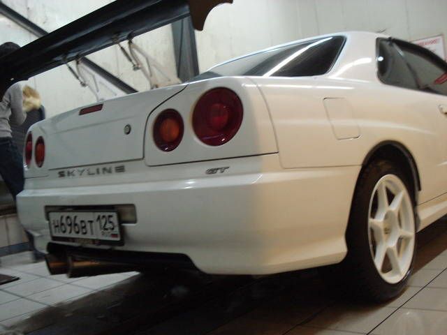 1999 Nissan Skyline