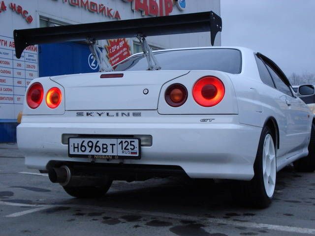 1999 Nissan Skyline