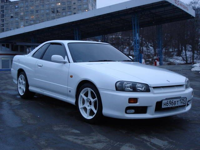 1999 Nissan Skyline