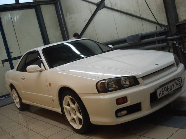 1999 Nissan Skyline