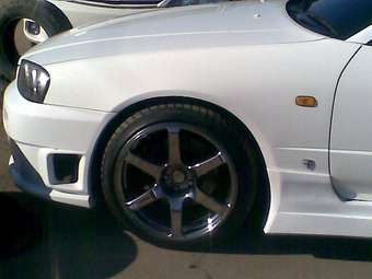 1999 Nissan Skyline Pics