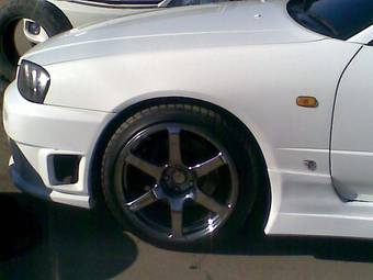 1999 Nissan Skyline Pictures