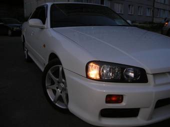 1999 Nissan Skyline Images