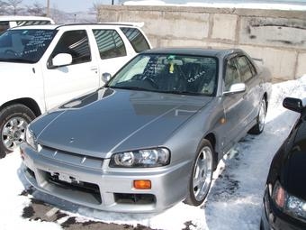 2000 Nissan Skyline