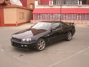 2000 Nissan Skyline