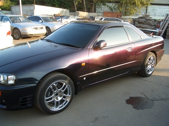 2000 Nissan Skyline