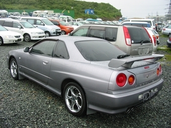 2000 Nissan Skyline