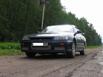 2000 Nissan Skyline