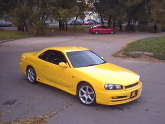 2000 Nissan Skyline